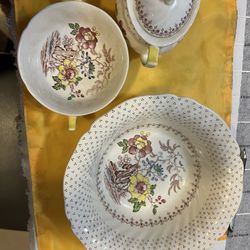 Vintage Dishes Royal-Doulton England 