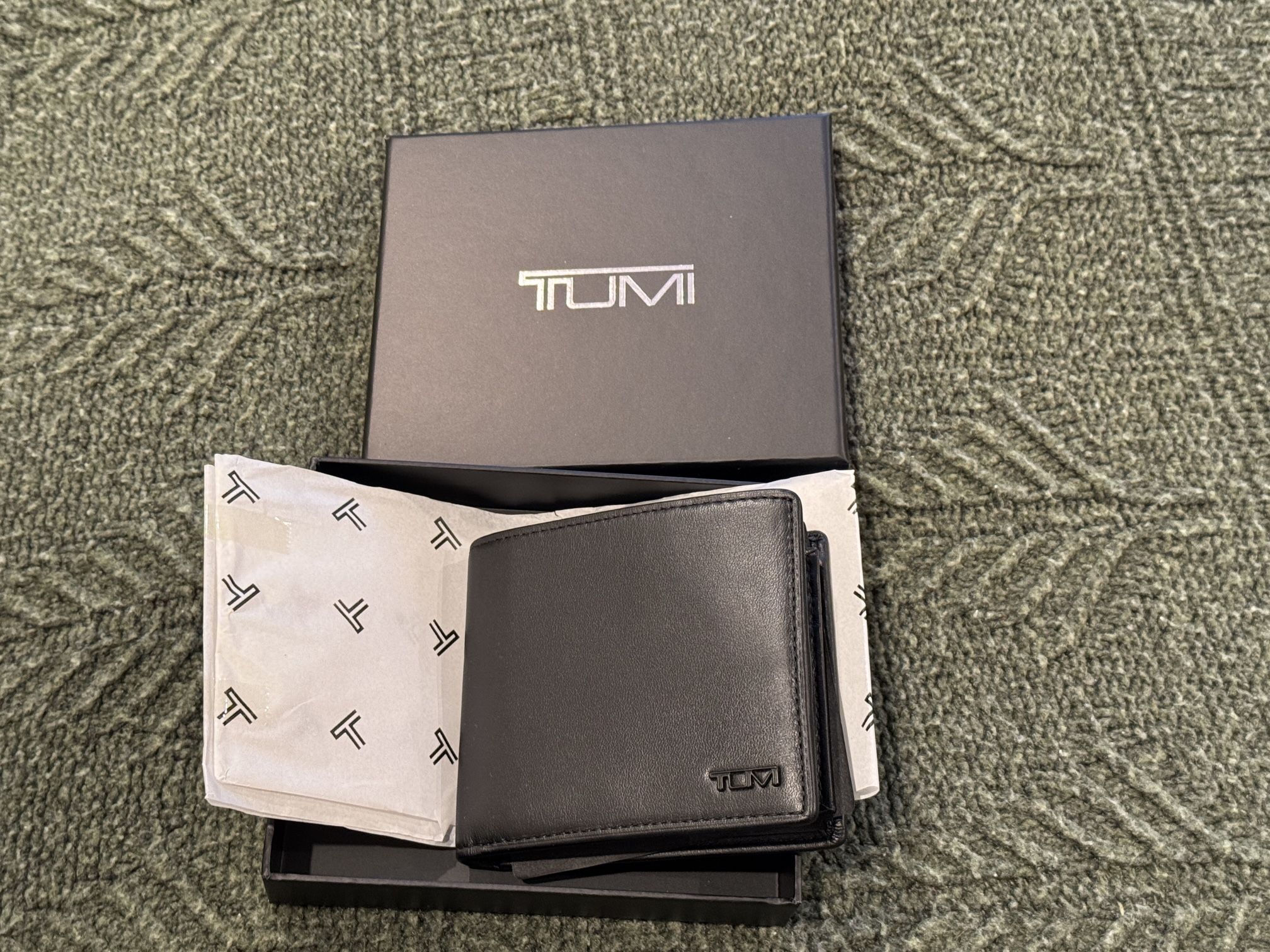 Tumi Men’s Wallet