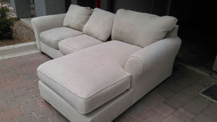 New Fabric 2 Peice Sectional Couch free delivery