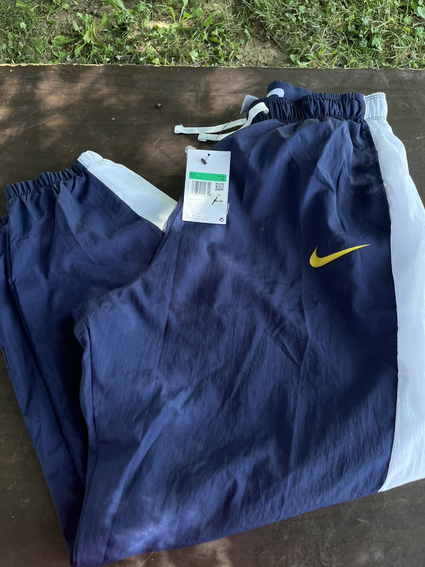 NWT Nike Pants