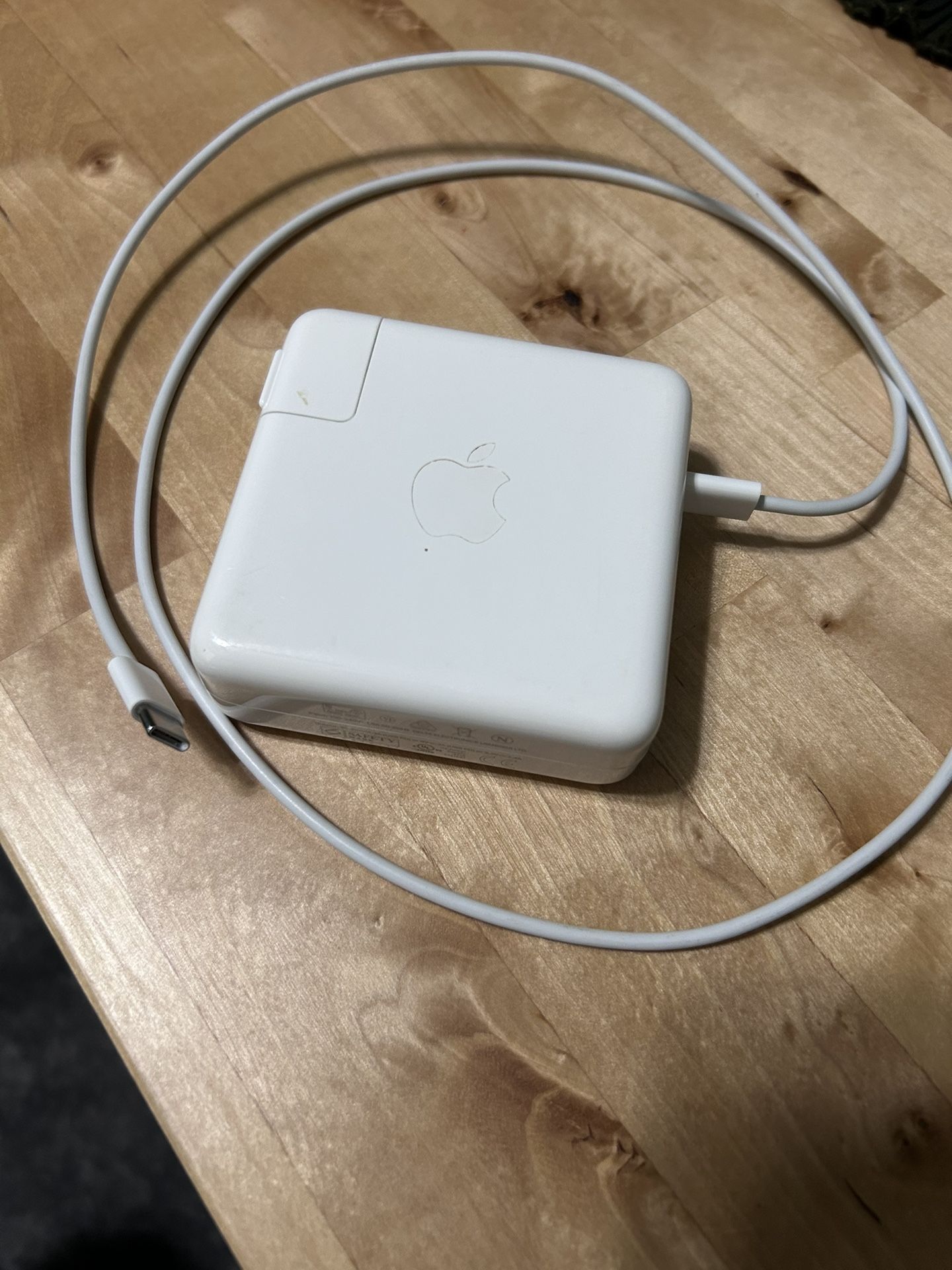 MacBook Pro Charger 87w USB-c 