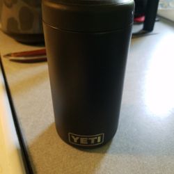 Yeti Can Cooler