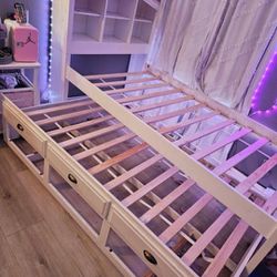 Twin SizeTrundle Bed With Mattress 