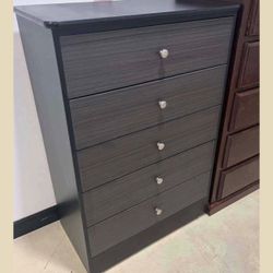 5 drawers dresser / Five drawers dresser