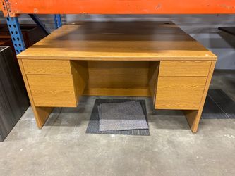 60/30 desk mes oak qty 8