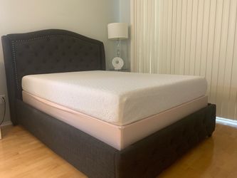 Full Size Bed with Tempur-Cloud Mattress