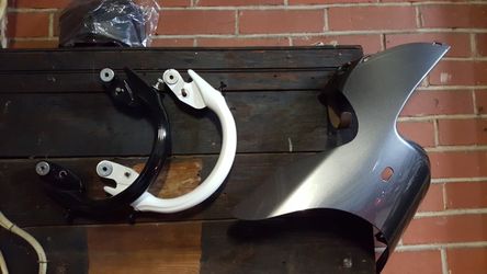 2 gen hayabusa grab bars and bottom fairing