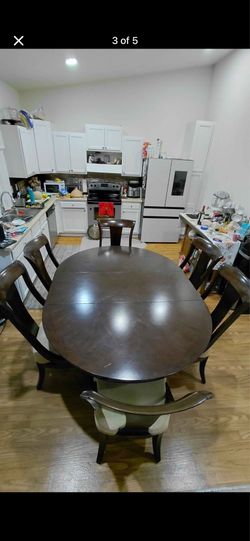 Extendable sturdy wood  dining table and 6 chairs set