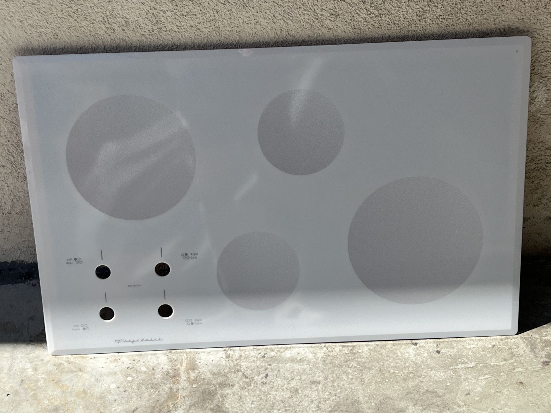 Frigidaire Electric Stove Top for Sale in Glendale, CA OfferUp