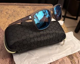 Polarized New sunglasses- Brown Color Frame