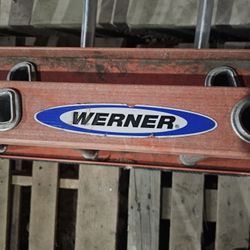 24ft Fiberglass Ladder