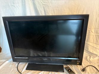 32” Vizio TV w/remote
