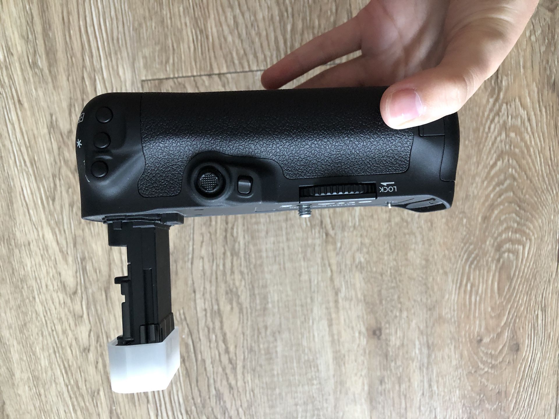 Canon 5D Mark IV Battery Grip