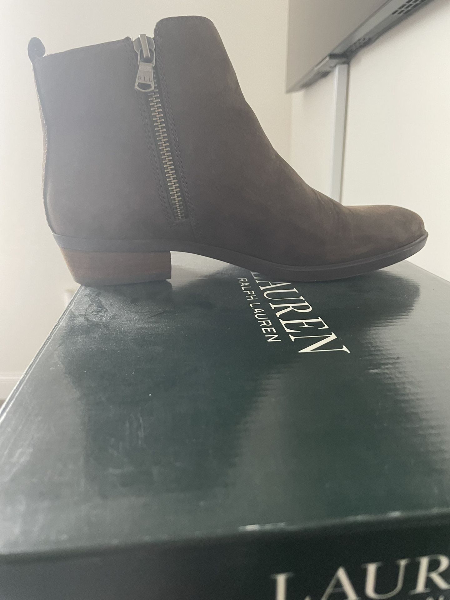 Lauren by Ralf Lauren Brown suede ankle boots
