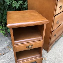 Complete Bedroom Set Excellent Condition
