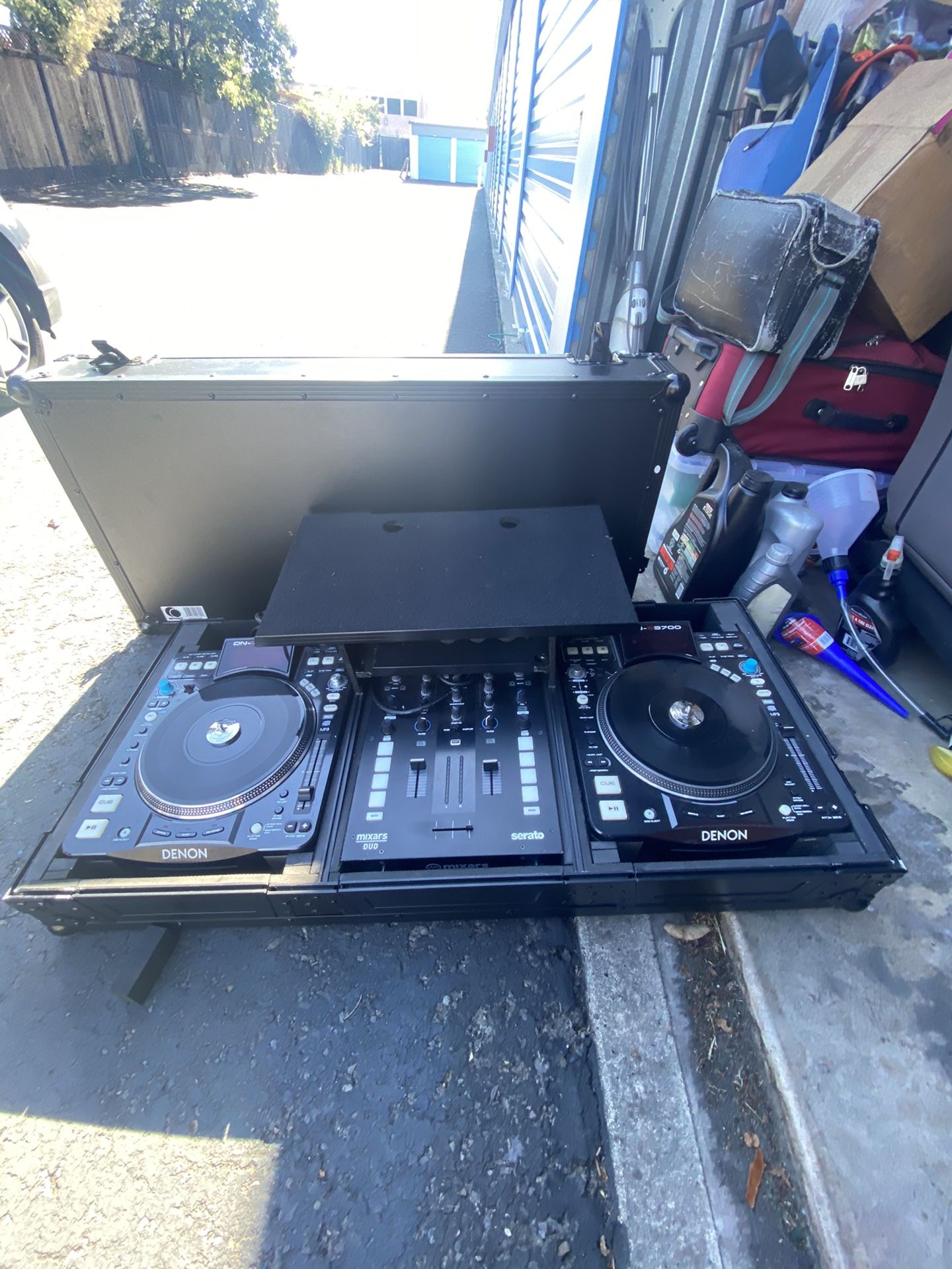 Dj set up denon mixars serato equipment