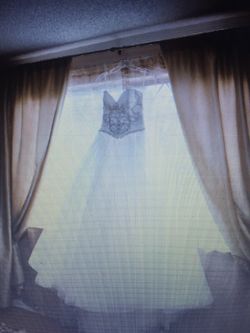 Wedding dress