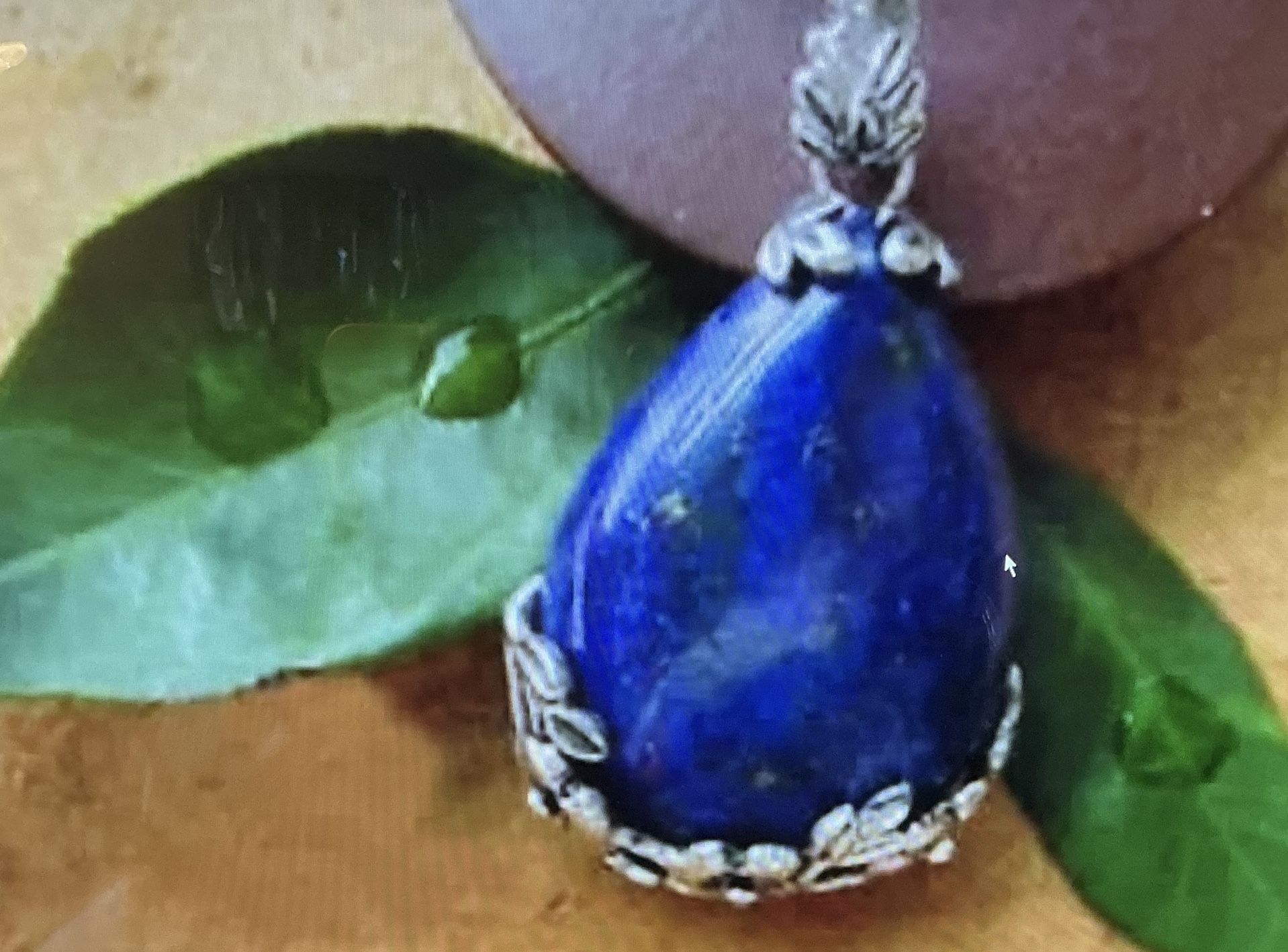 Natural Lapis Lazuli, Quartz, Crystal Stone, Teardrop Gemstone. BX-0094