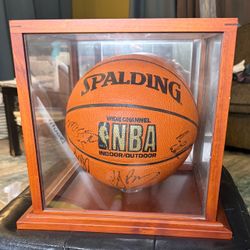 Autographed NBA Basketball from 98-99 Miami Heat team - includes Heat legends Alonzo Mourning & Tim Hardaway!