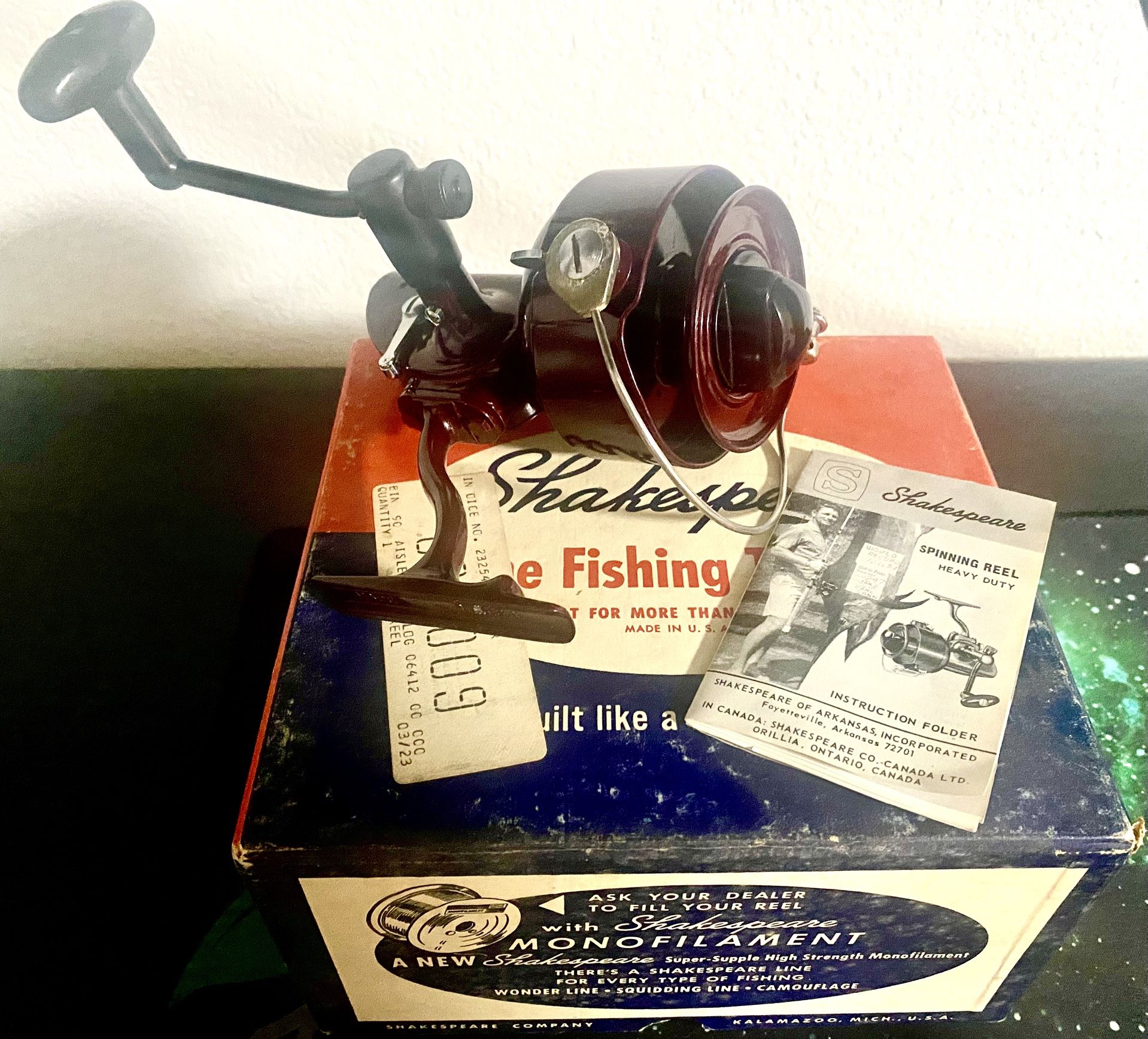 Vintage Shakespeare Spinning Reel