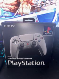 PS5 30th anniversary controller