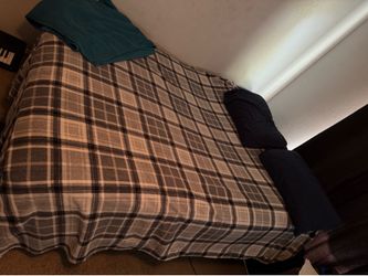 Queen mattress with electric reclining bed frame