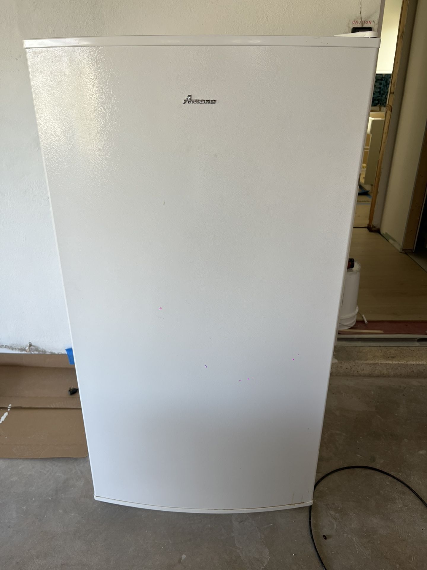 Amana Upright Deep Freezer