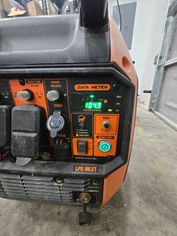 6800 watt electric start quiet inverter generator gas or propane