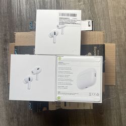 Apple AirPods Pro (2nd Gen) Wireless Earbuds, Up to 2X More Active Noise Cancelling, Adncy,