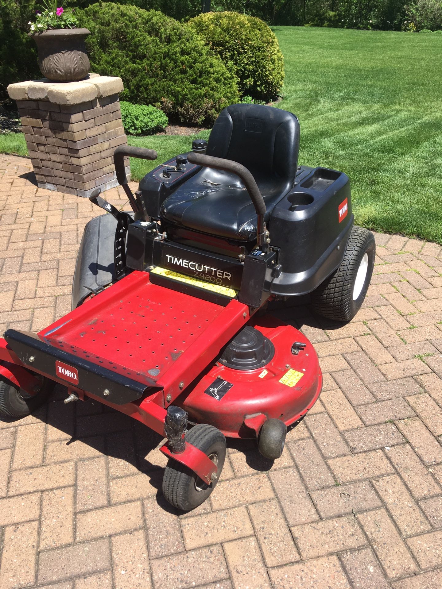 Toro Zero Turn Z4200