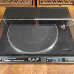 Pioneer PL-L30 Linear Tracking Turntable