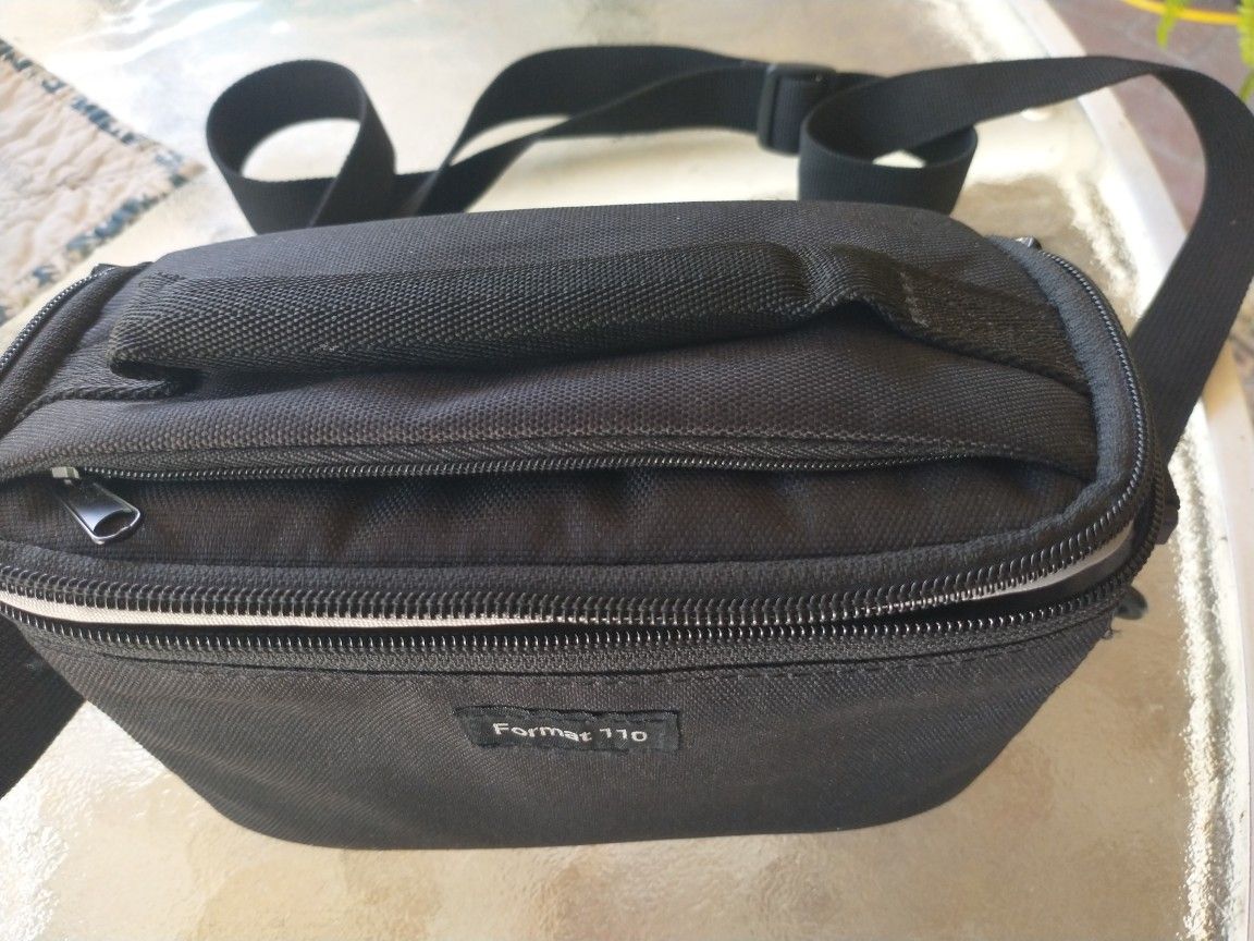 LowePro Format 110 Compact Camera Shoulder Bag Case With Strap 7.5" x 4 "x 4.5"