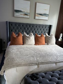 Gray Tufted Bedroom Set
