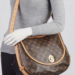 Louis Vuitton/ Authentic/Tulum Bag/ GM