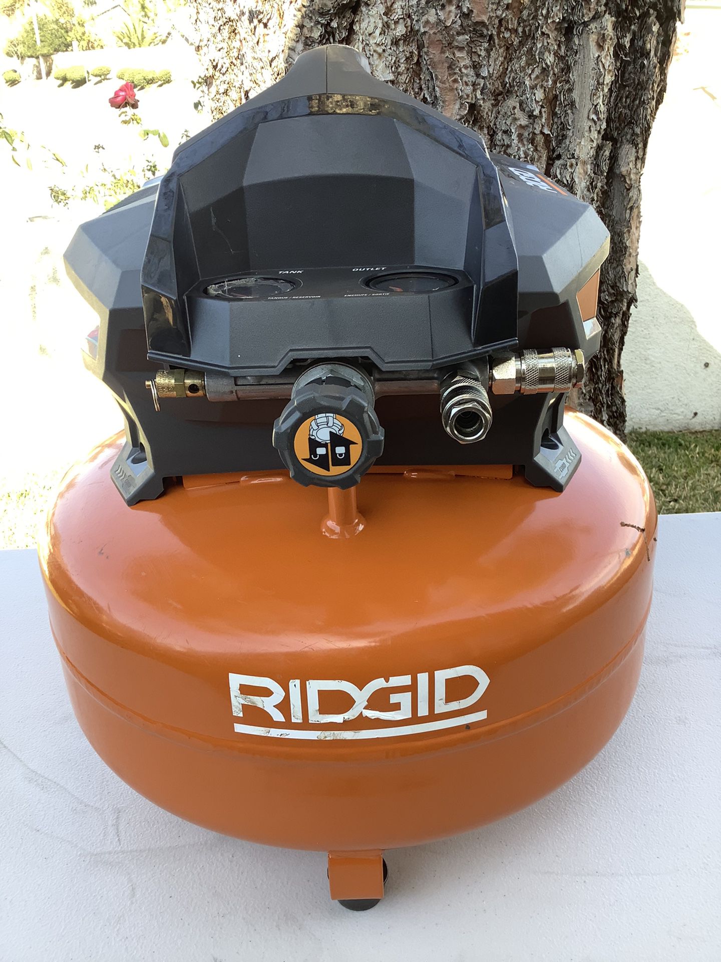 RIDGID 6 Gal. Portable Electric Pancake Air Compressor