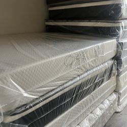 MATTRESS AND FURNITURE GREAT QUALITY 