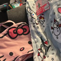 Hello Kitty Throw Blanket And Tote 