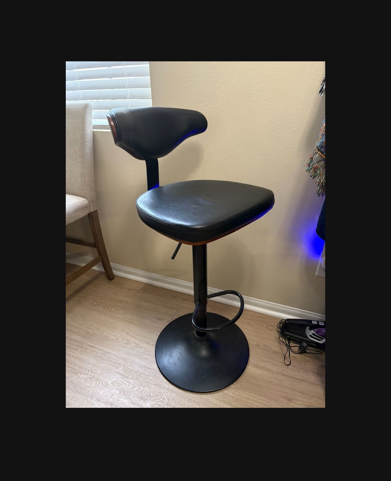 Barstool Chair Cushioned Leather Wooden Metal Adjustable Height