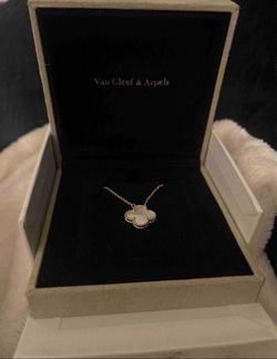 Vintage Van Cleef yellow gold necklace