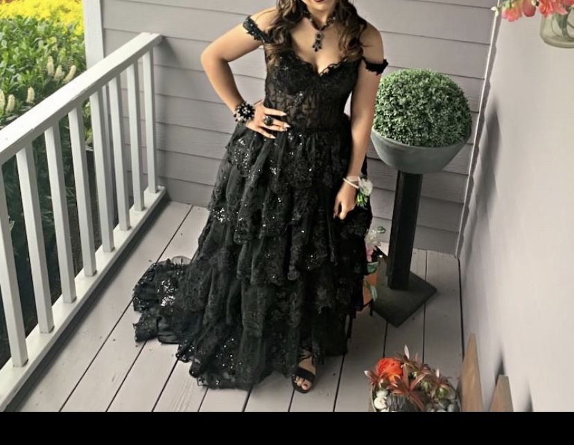 Black Prom Dress