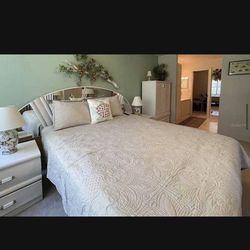 King Size Bed With Chest Two Nightstands Mattress Included Must Be Picked Up April 24