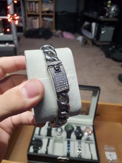 Iced Cuban Braclet 9in