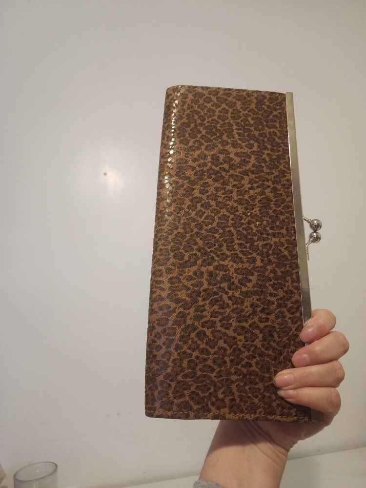 Leopard Clutch w/ Kisslock Closure EUC