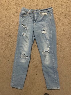 Girls Levi’s “Mom jeans”