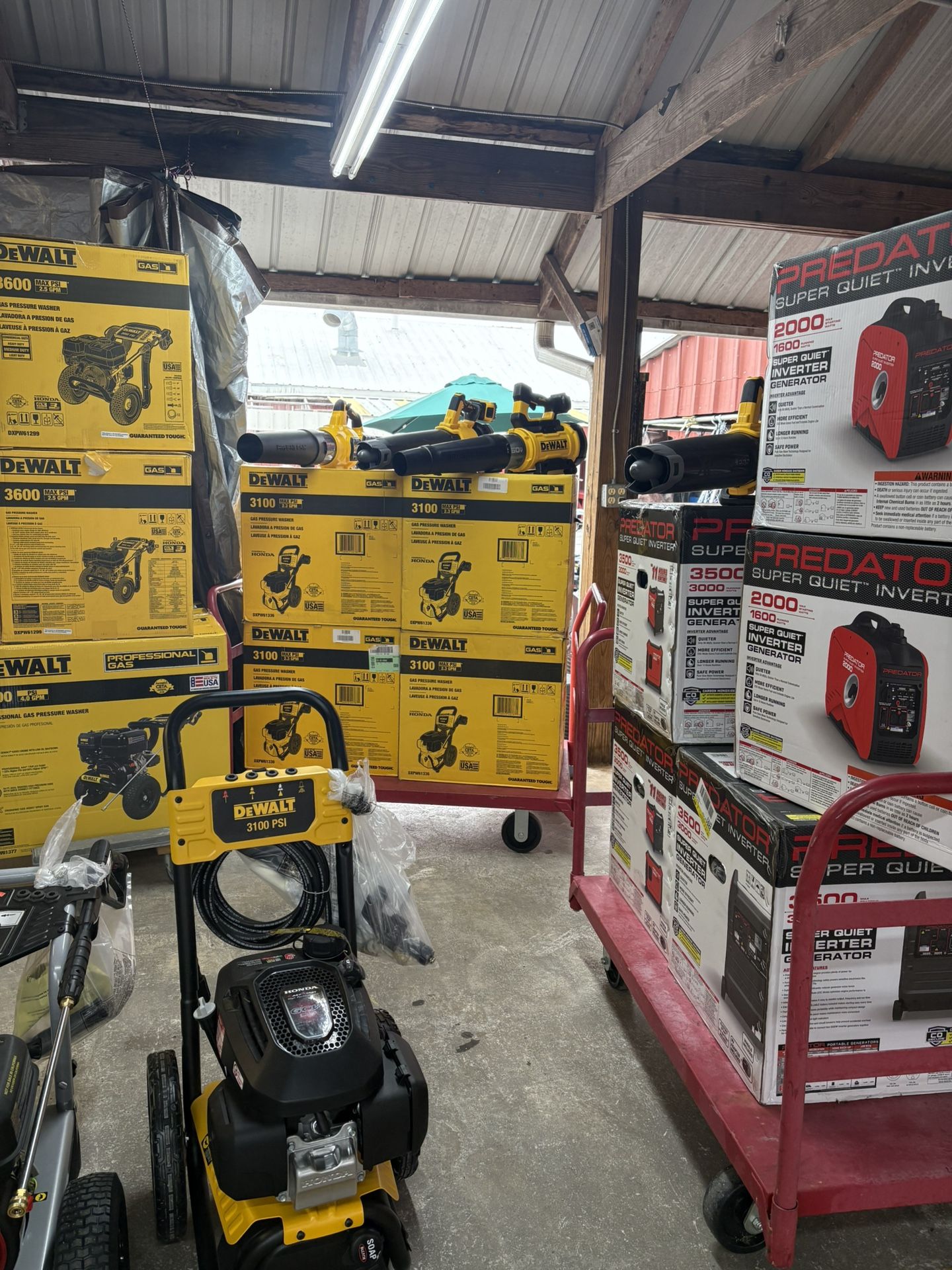 Predator Generators All New In Box ‼️‼️ 0 Hrs Super Quite Inverter ‼️2000watts Up To 13000 Watts