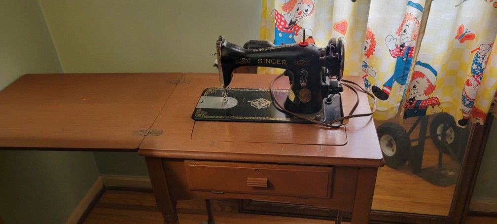 Singer Sewing Machine
