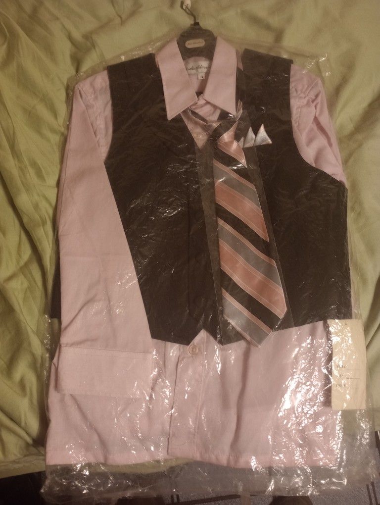 Size 8 Pink Suit For Little Boys