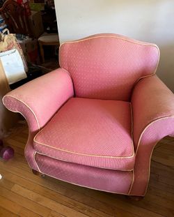 Pink statement chair