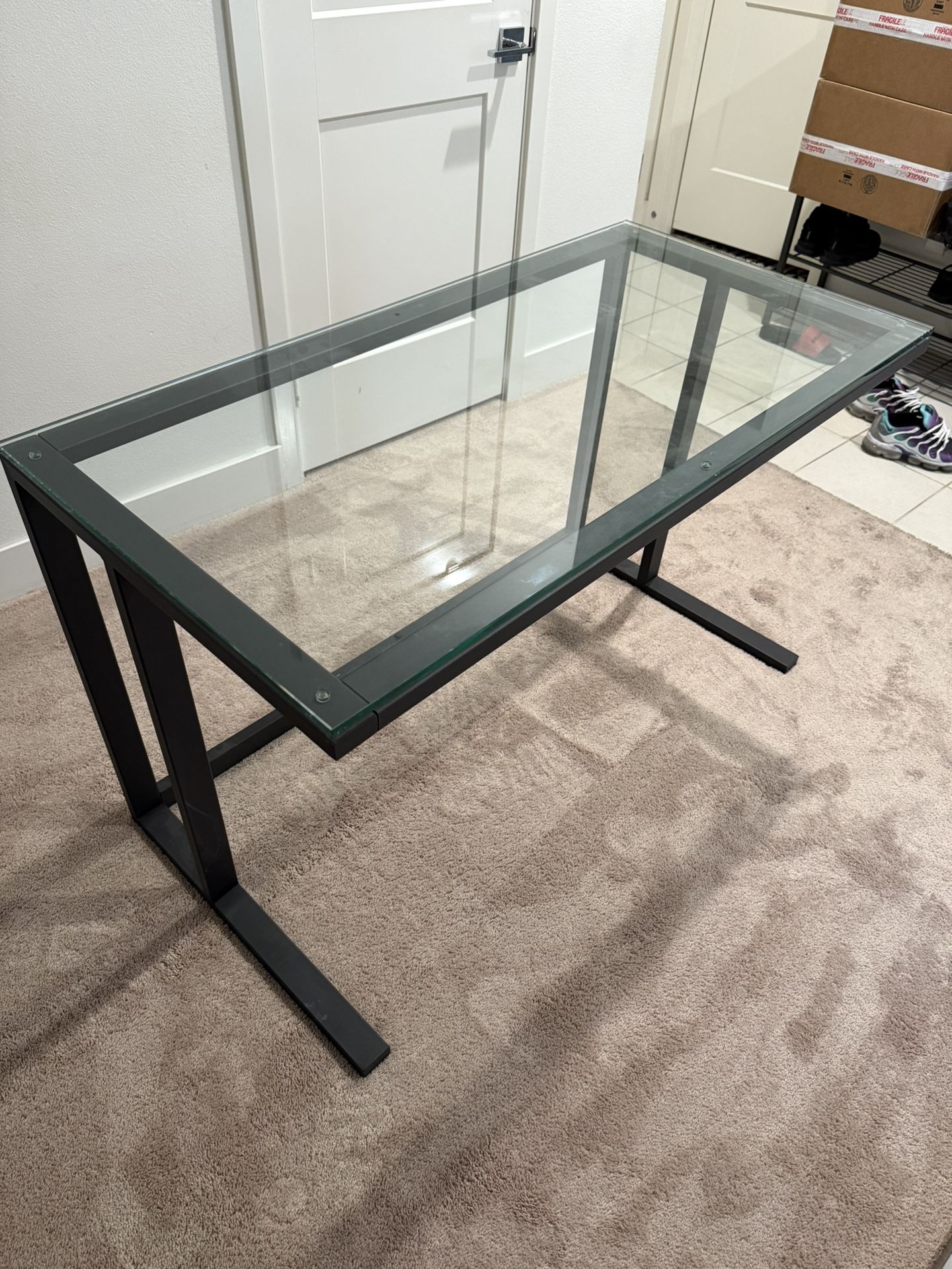 HEAVY DUTY COMPUTER DESK