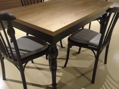 New Dining table 4 chairs, showroom floor model